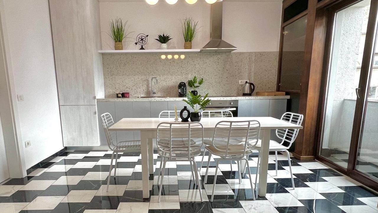 Elegant Two Bedrooms Apartment Bucarest Extérieur photo