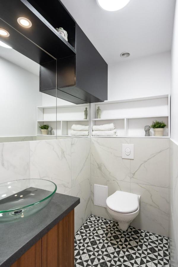 Elegant Two Bedrooms Apartment Bucarest Extérieur photo